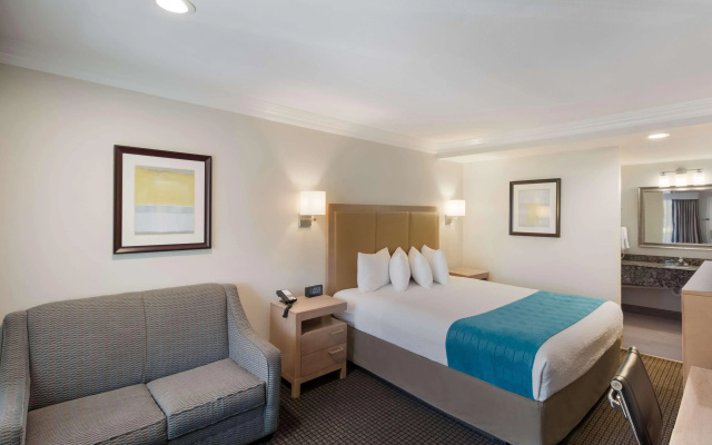 photo 4 of Best Western Woodland Hills Inn