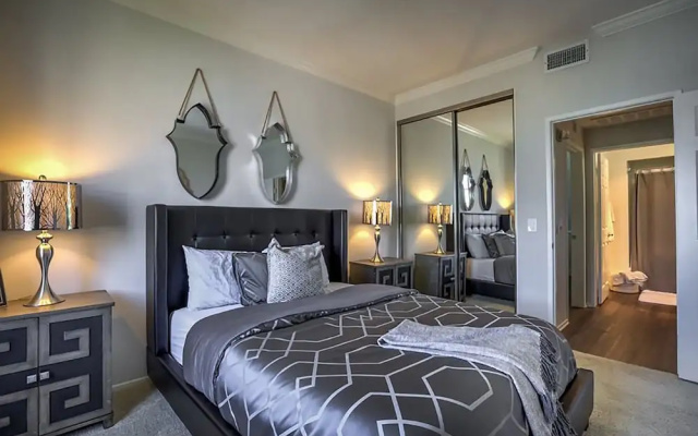 photo 3 of Beverly Hills Condos