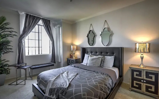 photo 5 of Beverly Hills Condos