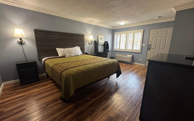 photo 3 of Big A Motel & Suites Near Disneyland Orange County