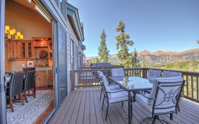 photo 2 of Big View Lodge 4 Bedroom Home