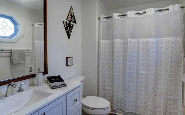 photo 5 of Blissful Bungalow by Avantstay Adventure Escape