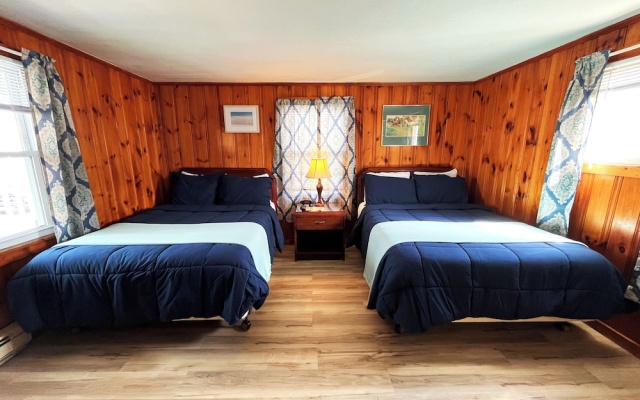 photo 3 of Blue Jay Motel
