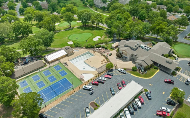photo 4 of Bluffs Oasis 2 Bedroom Condo by RedAwning