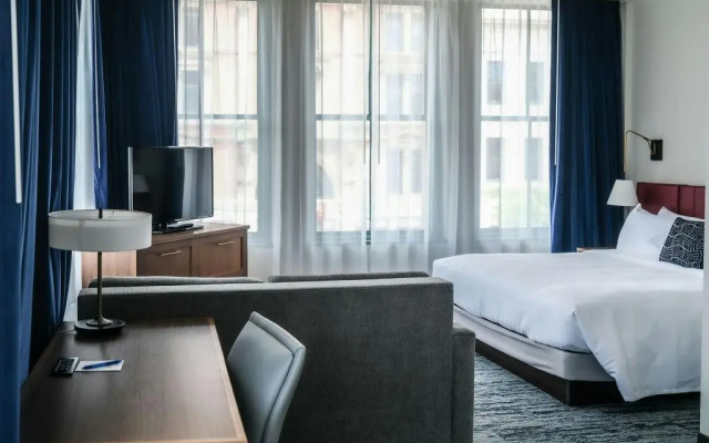 photo 5 of BLU-Tique, Akron, a Tribute Portfolio Hotel