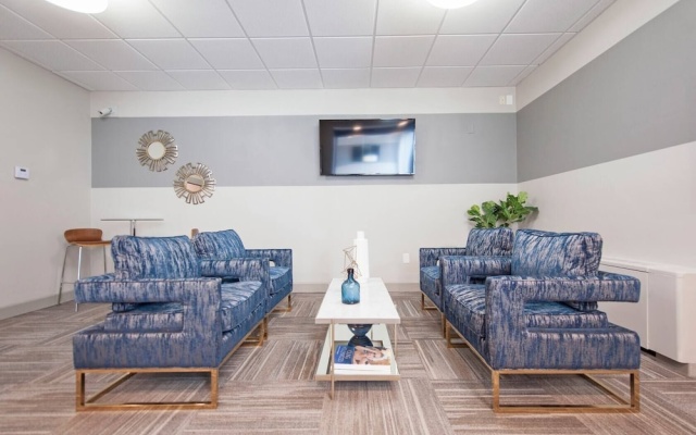 photo 5 of Bold Luxurious 1 bedroom Louisville getaway