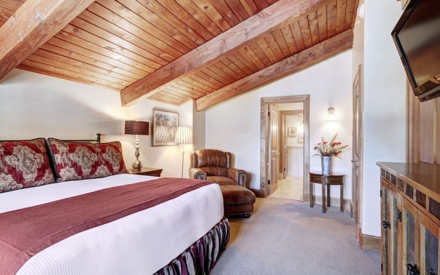 photo 2 of 2 BR Condo at The Lodge at Vail View of Gore Range by RedAwning - Save 20% on 7+ Nights!