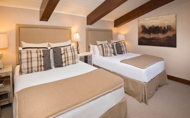 photo 3 of Premier Mountainside 2 BR Condo at Lodge at Vail by RedAwning - Save 20% on 7+ Nights!