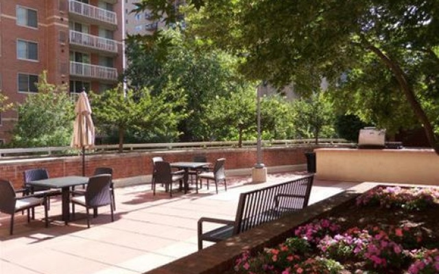 photo 5 of Global Luxury Suites at Pentagon City South