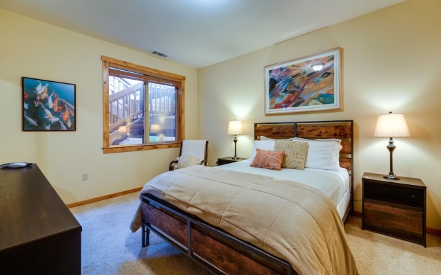 photo 2 of Boulders Truckee Condo Near Donner Lake + Skiing!