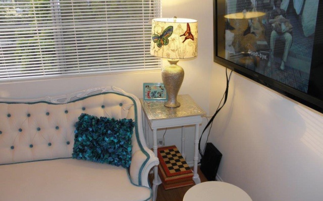 photo 2 of Boutique 444