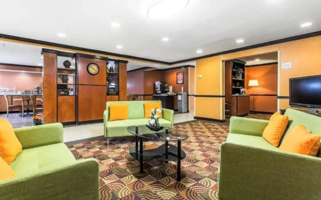 photo 2 of Bposhtels Charlotte - Hostel