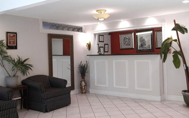 photo 2 of Bradford Inn and Suites