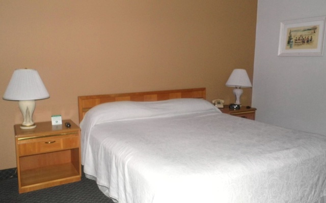 photo 5 of Bradford Inn and Suites