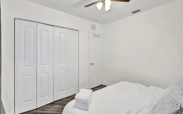 photo 4 of BRAND NEW 4Bed/2Bath - Renovated Luxury Stay