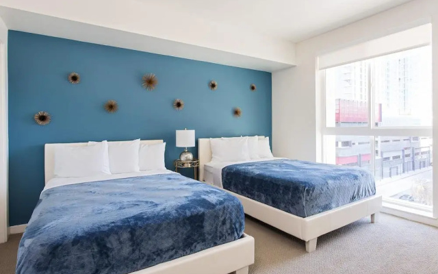 photo 2 of Brand New Downtown La Luxury Apartment
