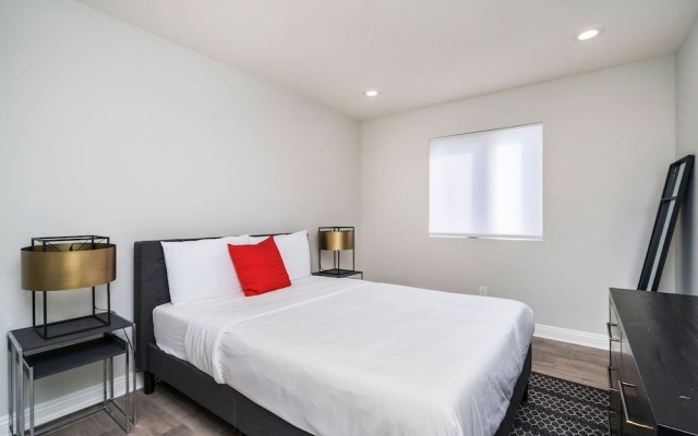 photo 5 of Brand NEW Luxury 3bdr Townhome In Silver Lake