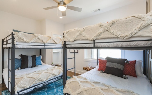 photo 3 of Ech2 - Perfect Palace in City Heights With Rooftop Terrace and Tons of Space!