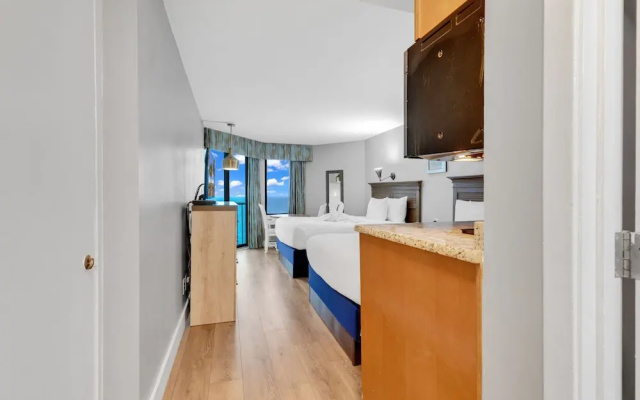 photo 4 of Breakers Boutique Condos | Oceanfront