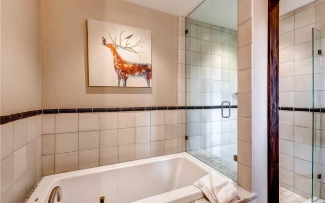 photo 5 of Spacious 4 Bedroom Vacation Rental in Convenient Location with Scenic Views, Pool, Hot Tub
