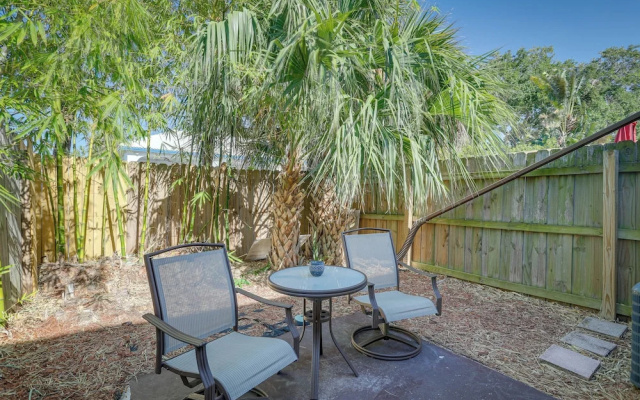 photo 2 of Breezy Cape Canaveral Townhome ~ 1 Mi to Beach!