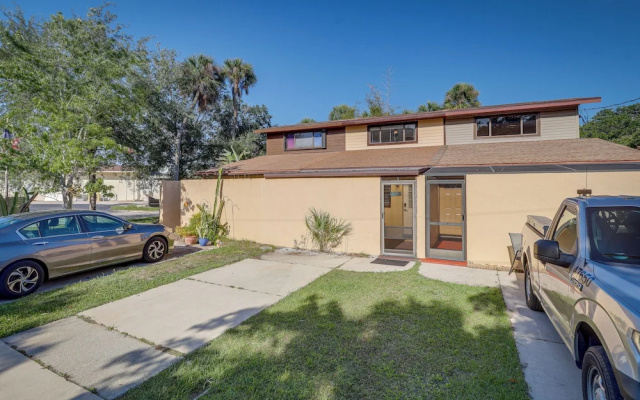 photo 3 of Breezy Cape Canaveral Townhome ~ 1 Mi to Beach!