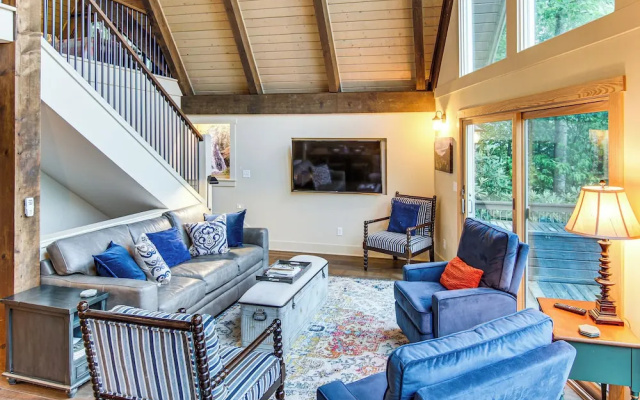 photo 2 of Brevard Chalet w/ Stunning Blue Ridge Mtn Views!