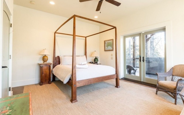 photo 2 of Brevard Luxury Cabin