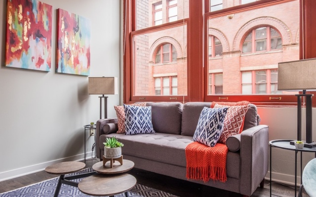 photo 2 of Bright Apartments on Allegheny River
