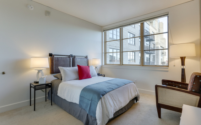 photo 3 of Bright Recently Upgraded Apt – Downtown Location