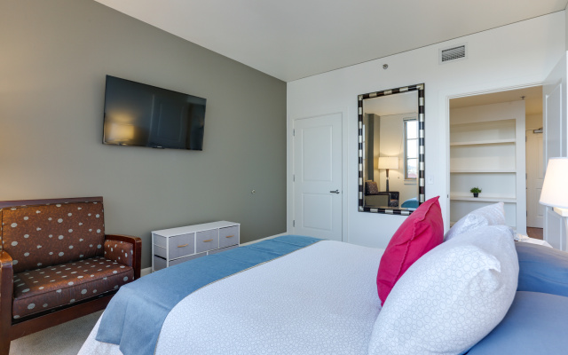 photo 4 of Bright Recently Upgraded Apt – Downtown Location