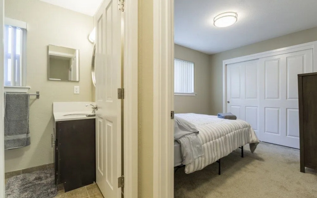 photo 5 of Bright Unit Near Silicon Valley - Washer & Dryer