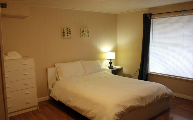 photo 3 of Brighton Guesthouse (Walk to Metro)