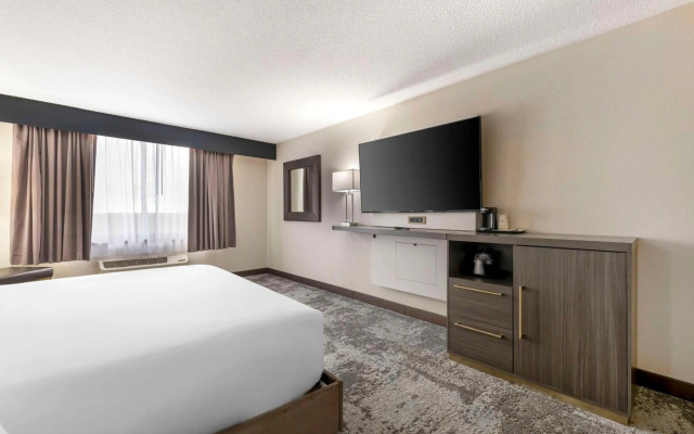 photo 5 of Comfort Inn Brooklyn Center