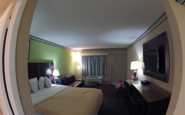 photo 4 of Budget Host Inn