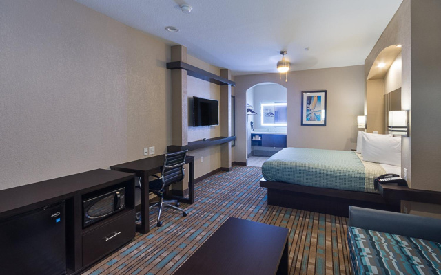 photo 5 of Econo Lodge Inn & Suites Houston NW - CY - Fair