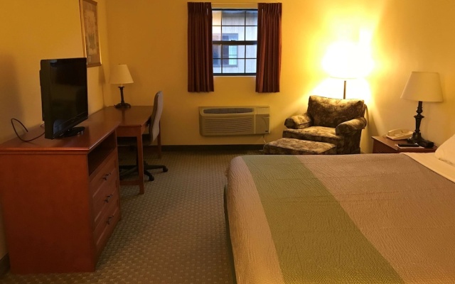 photo 3 of Budget Host Patriot Inn