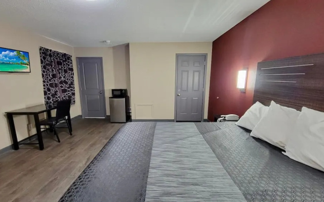 photo 4 of Budget Inn & Suites