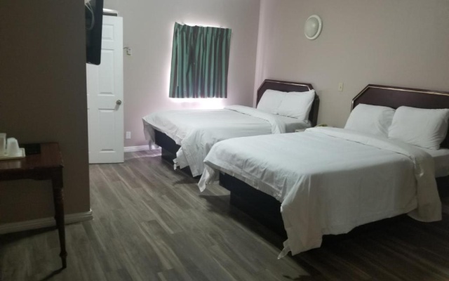 photo 5 of Budget Inn Hollywood