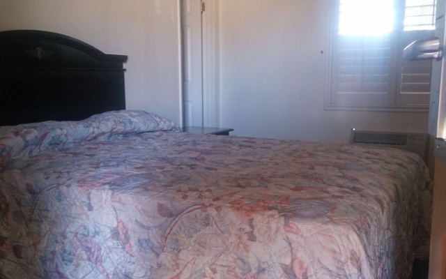 photo 4 of Budget Inn