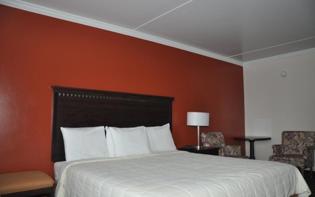 photo 3 of Budget Inn