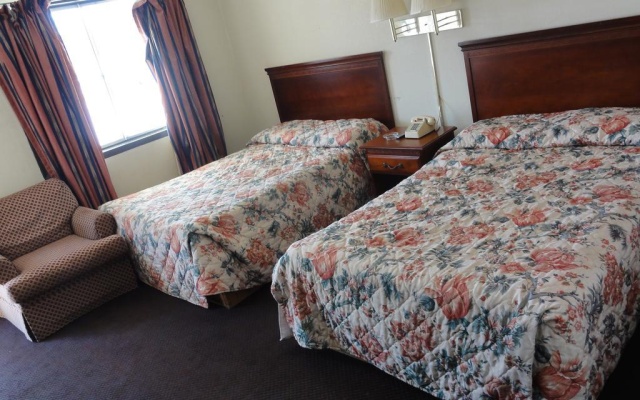 photo 5 of Budget Inn Selma