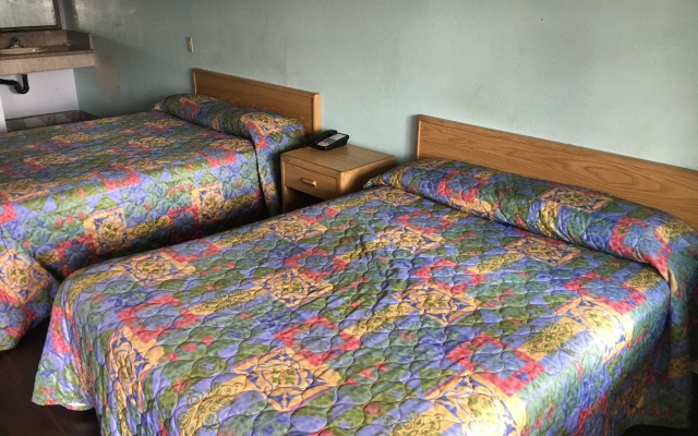 photo 4 of Budget Motel