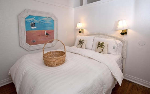 photo 2 of Bungalow Beach Resort