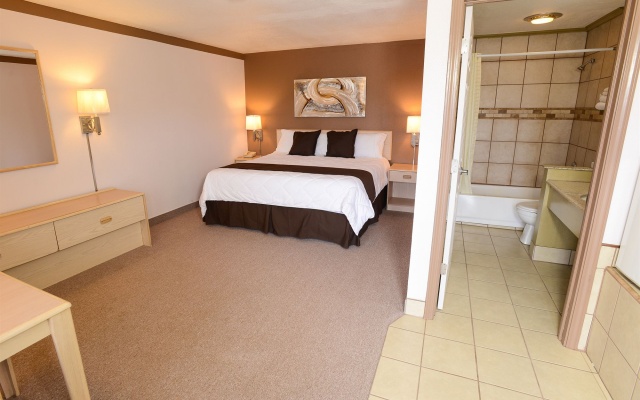 photo 5 of Burlington Inn
