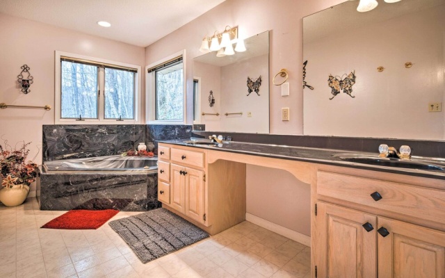 photo 2 of Burnsville Home w/ Deck & Panoramic Mountain Views