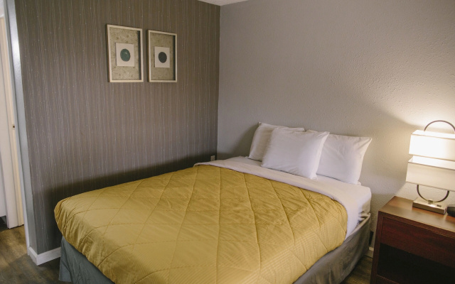 photo 5 of Butler Inn