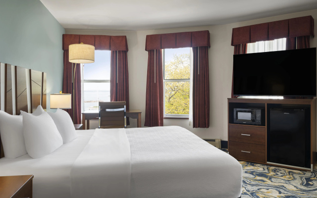 photo 4 of Hotel Chequamegon, BW Signature Collection