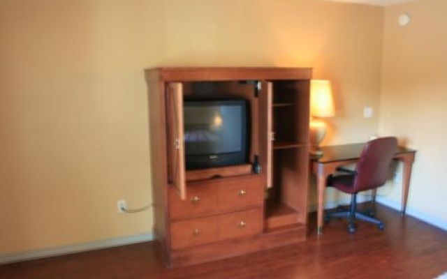 photo 5 of Portland Value Inn