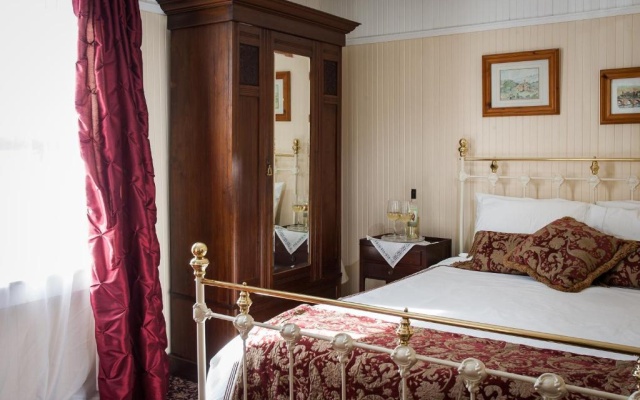 photo 5 of Calistoga Wine Way Inn